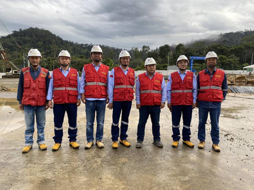 公司總經理到厄瓜多爾分公司調研指導工作 公司總經理到厄瓜多爾分公司調研指導工作